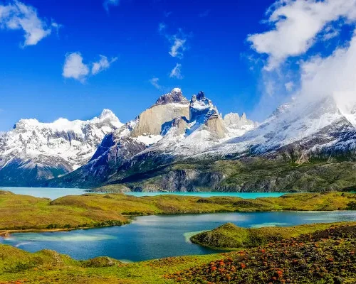 vista-de-area-montanhosa-coberta-por-neve-na-regiao-da-patagonia